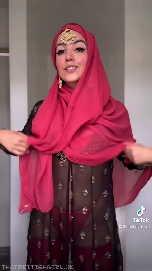 Red Hijabi Teases Strangers in Sheer… | thatbritishgirl
